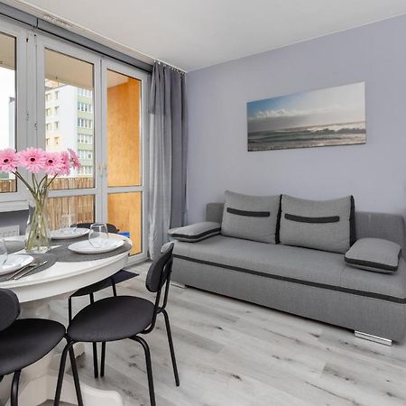 Family Apartment With Balcony In Gdynia By Noclegi Renters Luaran gambar